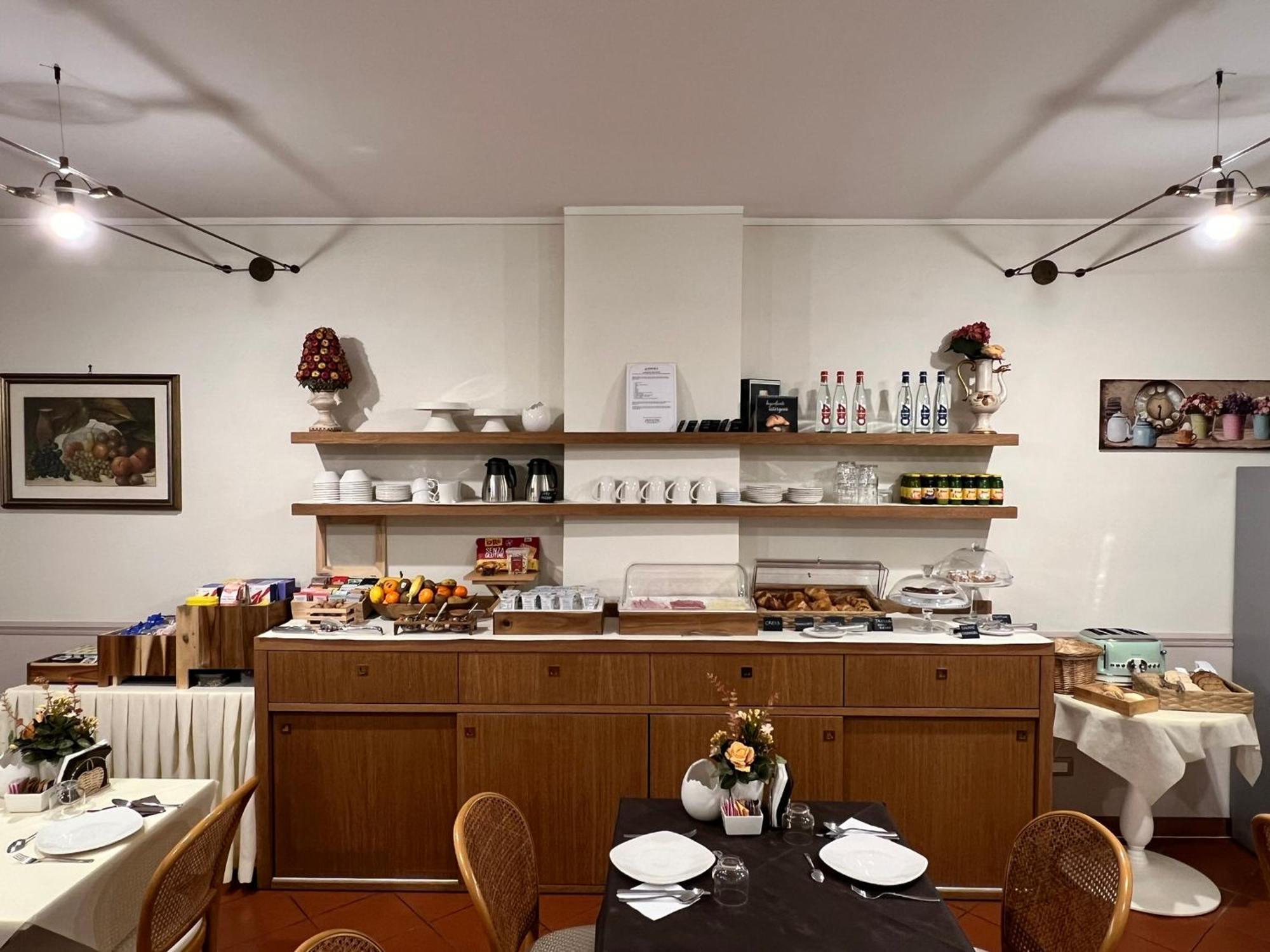 B&B Corte Delle Rose Кастильоне-делле-Стивьере Экстерьер фото