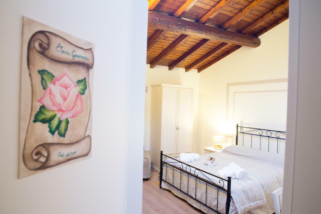 B&B Corte Delle Rose Кастильоне-делле-Стивьере Экстерьер фото