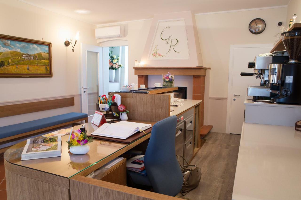 B&B Corte Delle Rose Кастильоне-делле-Стивьере Экстерьер фото